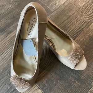 champagne gold wedges